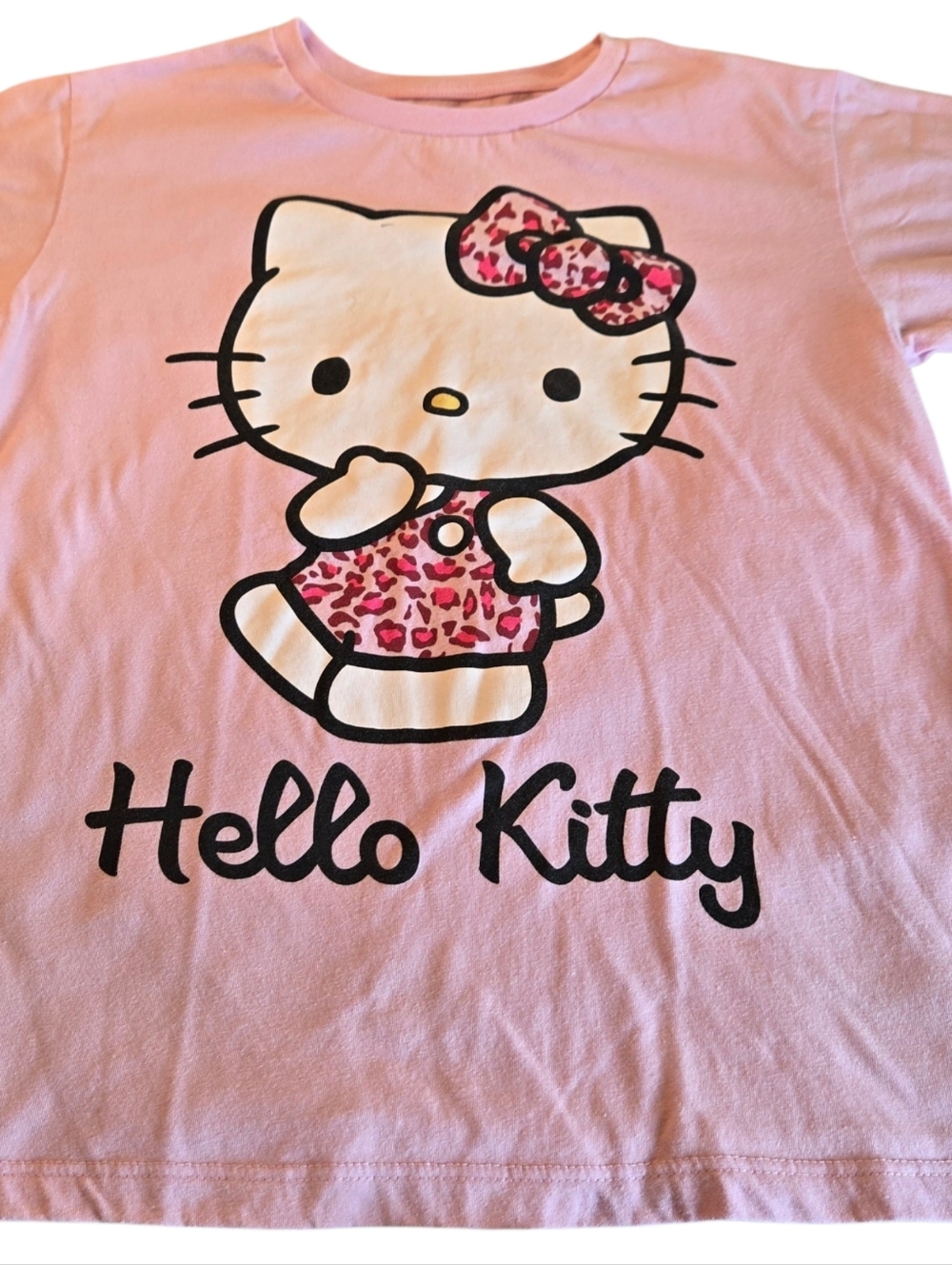 Hello Kitty Pink Graphic Tee Size Med (7/8)